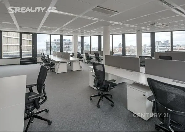 Pronájem kanceláře 535 m² – pohled 2