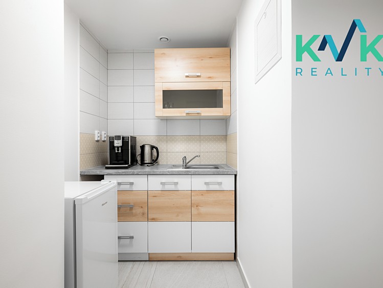 Prodej komerčního prostoru, 92 m² (14 z 16)