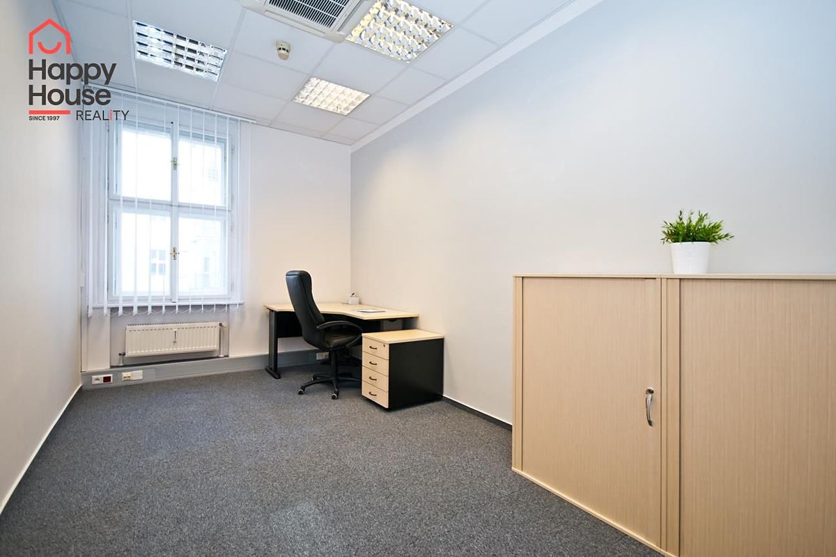 Pronájem kanceláře 666 m² – fotografie 2