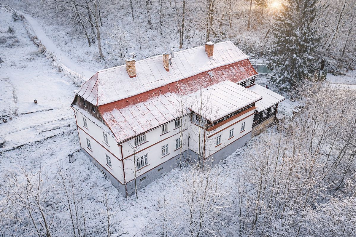 Prodej rodinného domu 500 m², pozemek 4083 m² – fotografie 2