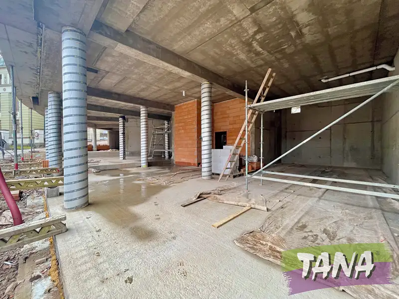 Pronájem obchodního prostoru 335 m², Dvůr Králové nad Labem – náhled fotky 3