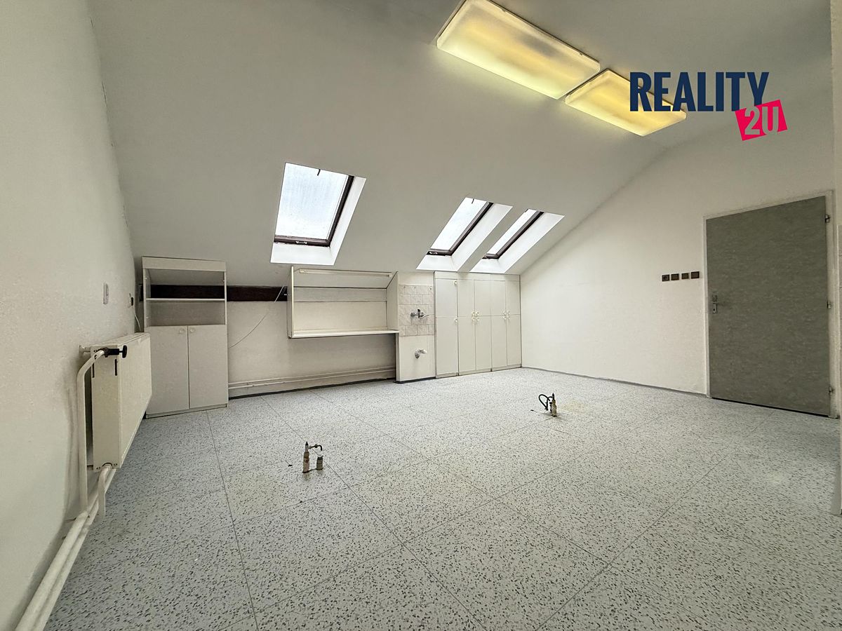 Pronájem ordinace 82 m²