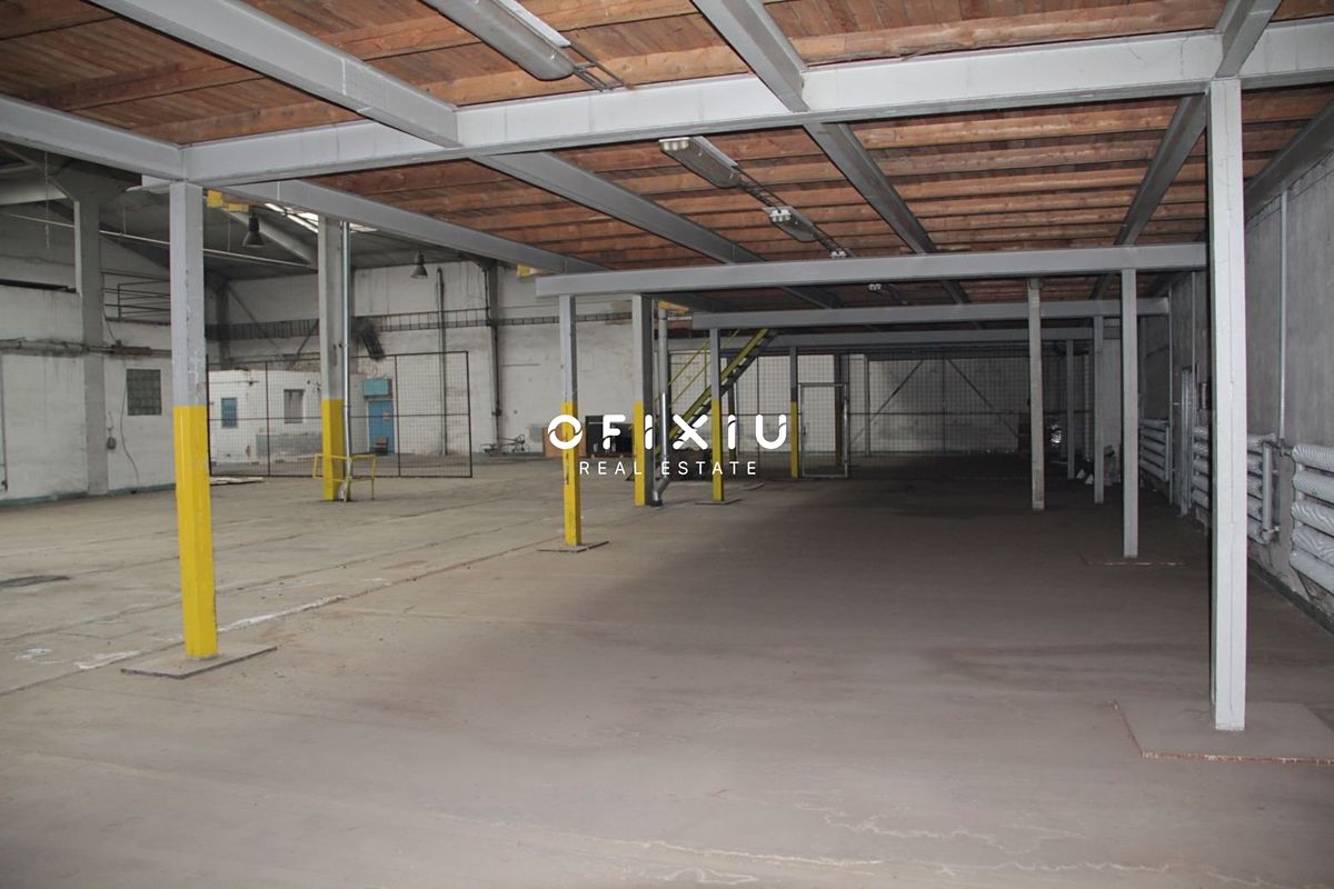Pronájem skladového prostoru 820 m² – fotografie 2