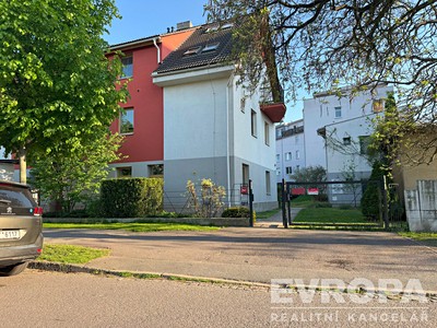 Pronájem bytu 2+kk 50 m²