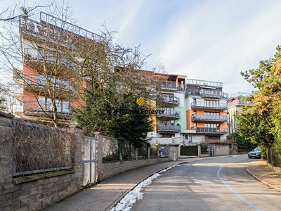 Pronájem bytu 3+kk 117 m² (Jednopodlažní)