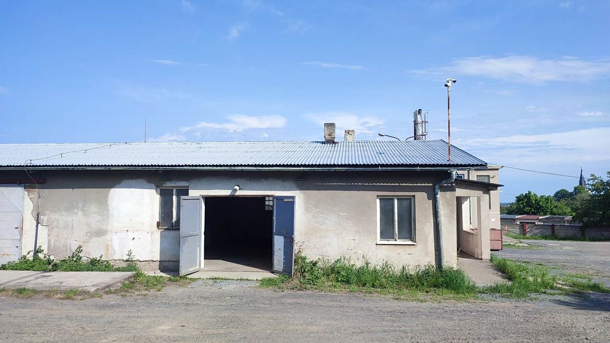 Pronájem výrobní haly, prostoru 118 m²