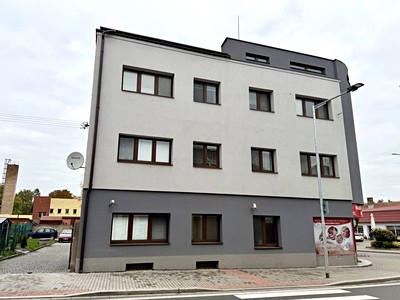 Nádražní, Hrochův Týnec