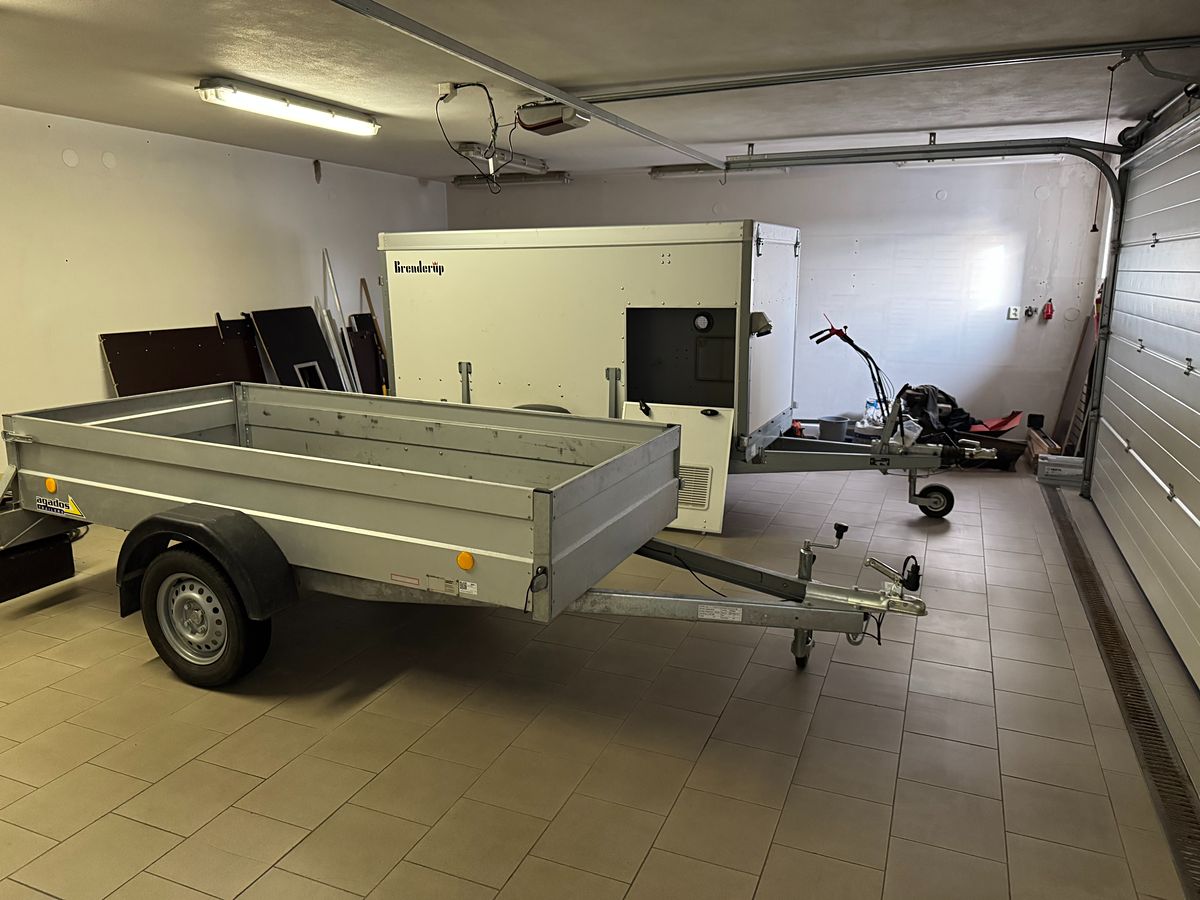Prodej vícegeneračního domu 750 m², pozemek 305 m² – fotografie 2