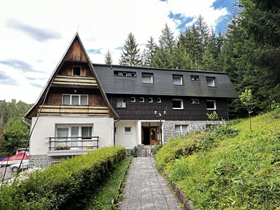 Prodej ubytovacího zařízení 1 200 m²