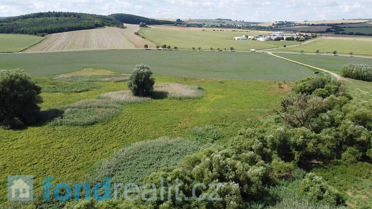 Prodej pozemku 2388 m² – fotografie 2