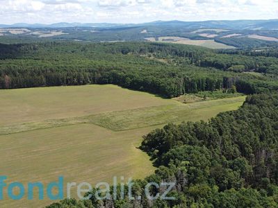 Prodej pozemku 23500 m²