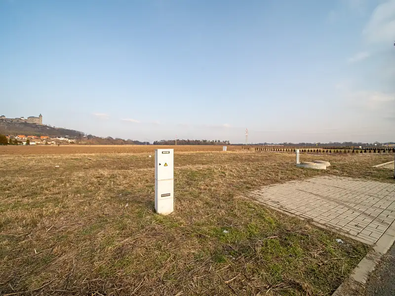 Prodej stavebního pozemku 1114 m², Ráby – náhled fotky 3