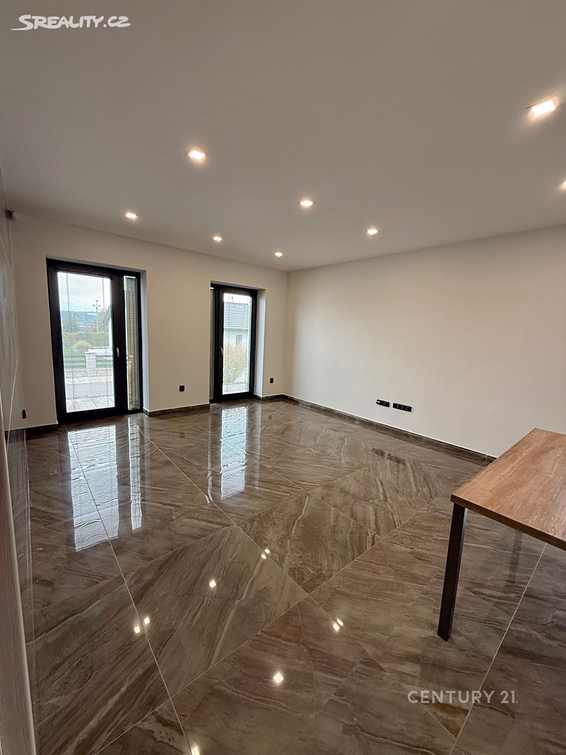 Prodej  rodinného domu 180 m², pozemek 881 m² – pohled 5