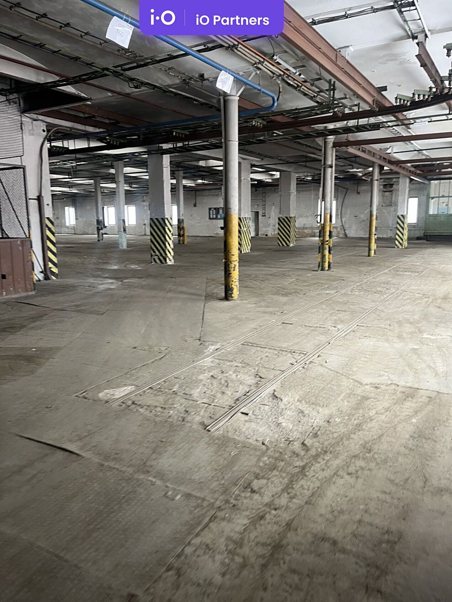 Pronájem skladového prostoru 1300 m² – fotografie 3