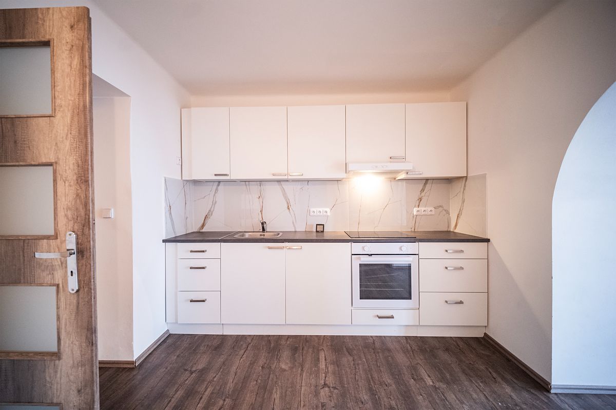 Prodej bytu 3+kk 75 m², Broumov – fotka 1 z 3