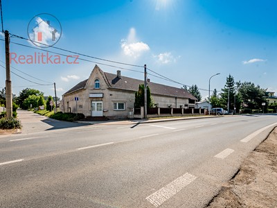 Pronájem  rodinného domu 300 m², pozemek 700 m²