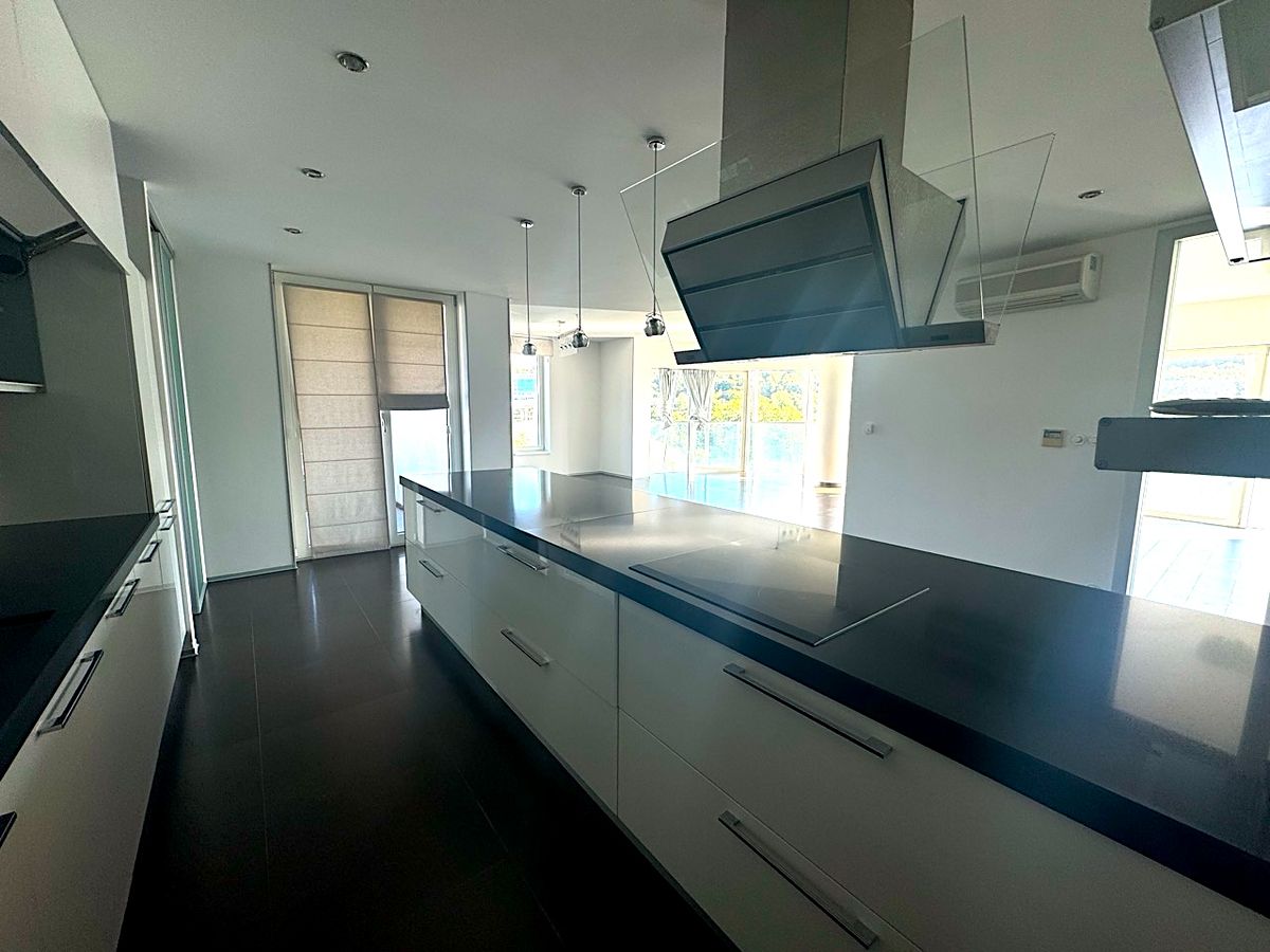 Prodej bytu 5+kk 248 m² – fotografie 2