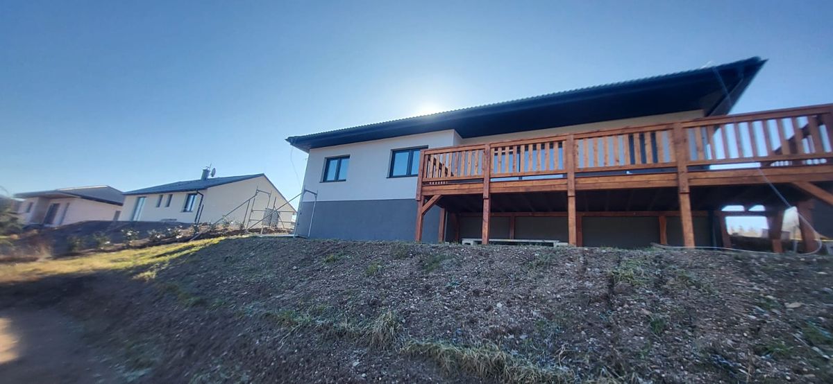 Prodej rodinného domu 112 m², pozemek 554 m² – fotografie 2