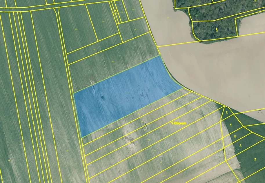 Prodej pole 12708 m²