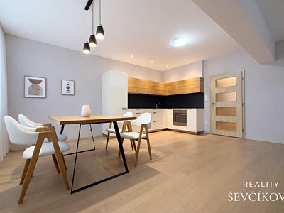 Pronájem bytu 3+kk 76 m²