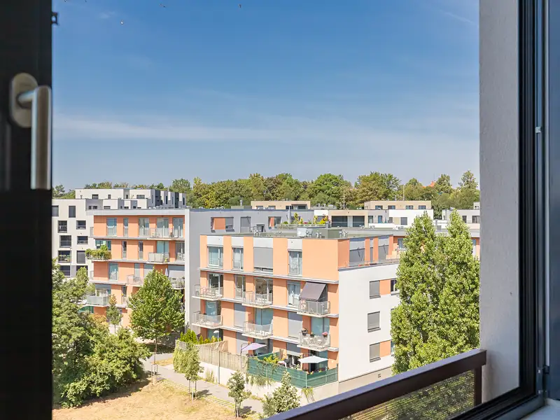 Prodej bytu 1+kk 39 m², Praha – náhled fotky 2