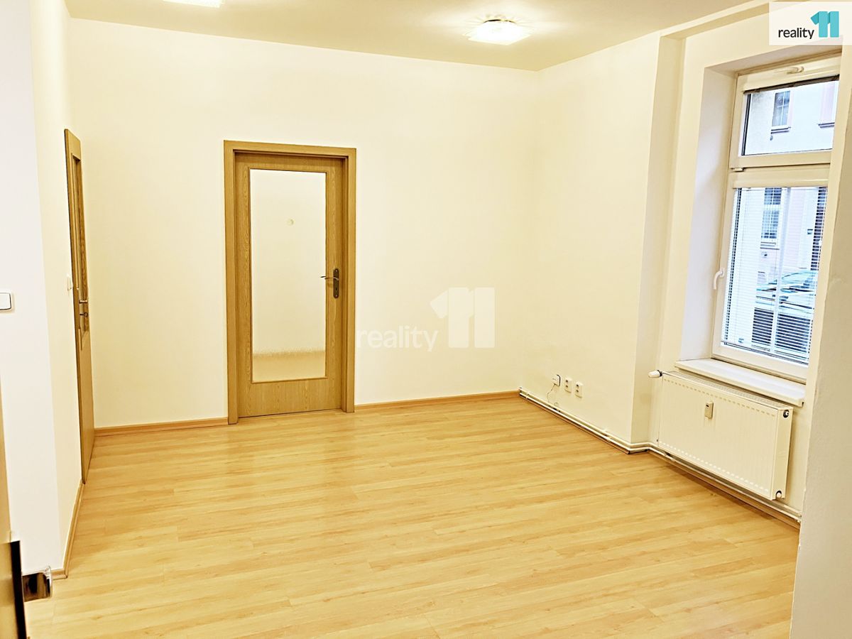 Prodej kanceláře 65 m² – fotografie 3