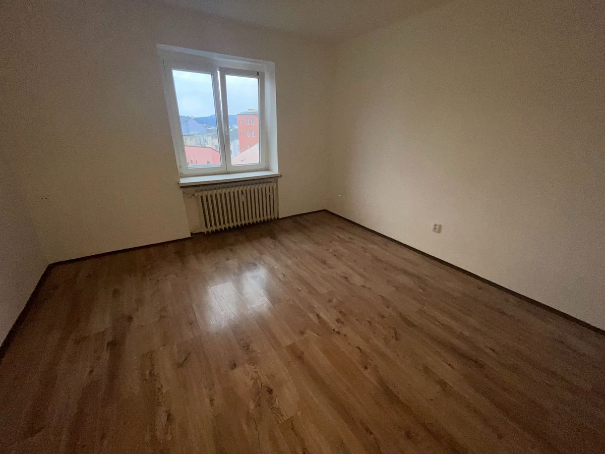 Pronájem bytu 1+kk 27 m² – fotografie 2