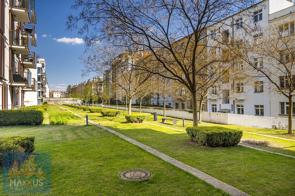 Pronájem bytu 3+kk 95 m²