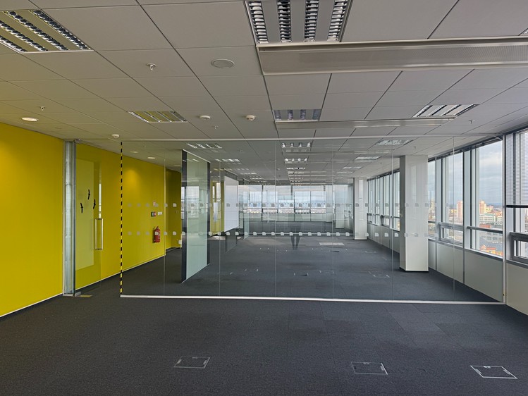 Gewerbefläche zur Miete, 323 m² (3 von 6)
