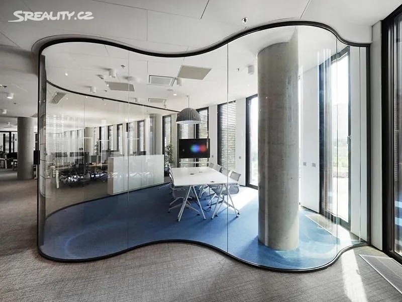 Pronájem kanceláře 47 m² – pohled 2