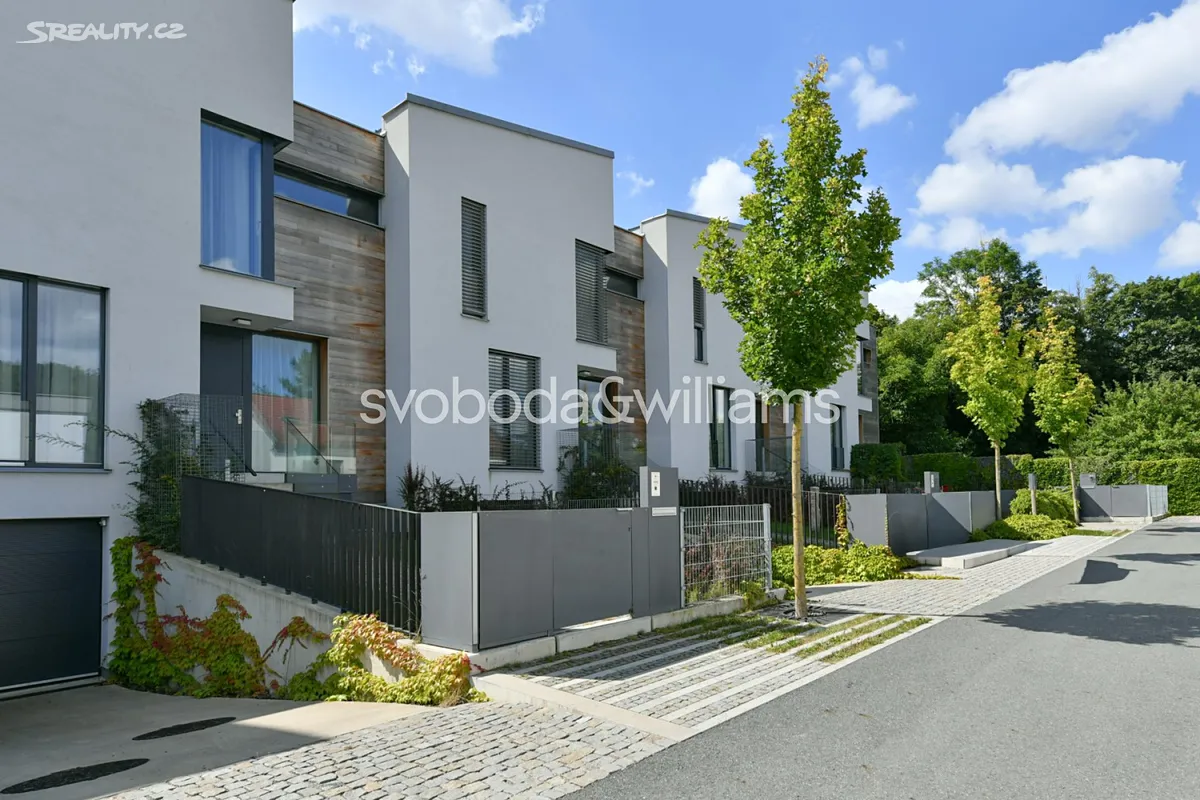 Prodej rodinného domu 214 m², pozemek 210 m², Praha