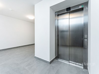 Pronájem garážového stání 7 m² — photo 5