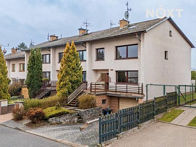 Prodej rodinného domu 200 m², pozemek 704 m²