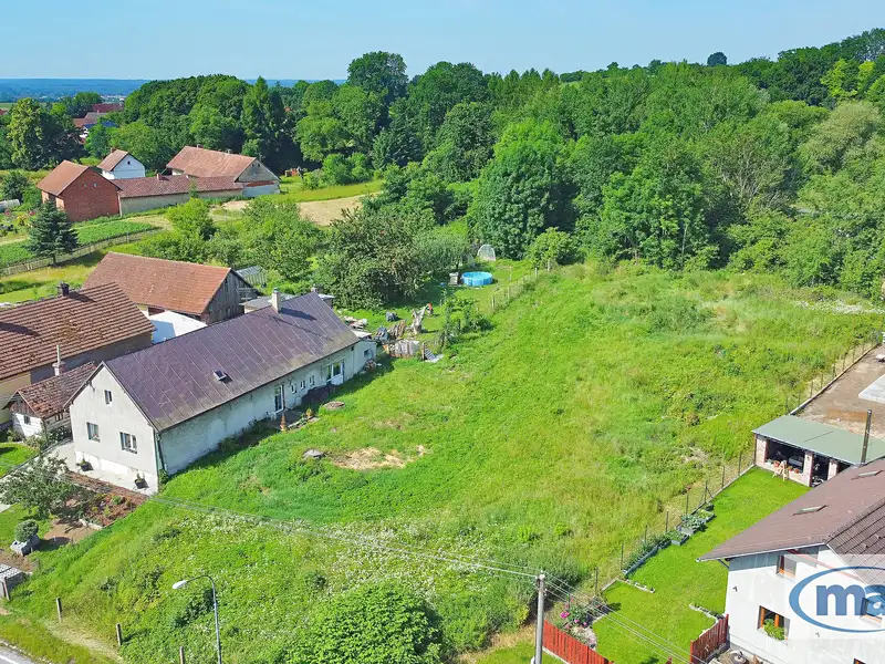 Prodej stavebního pozemku 2633 m², Jeníkovice – náhled fotky 1
