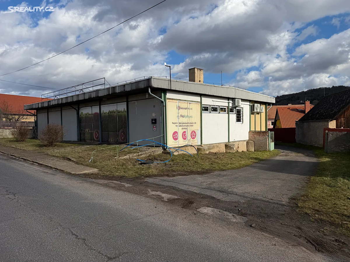 Prodej komerčního pozemku 1239 m², Vinařice