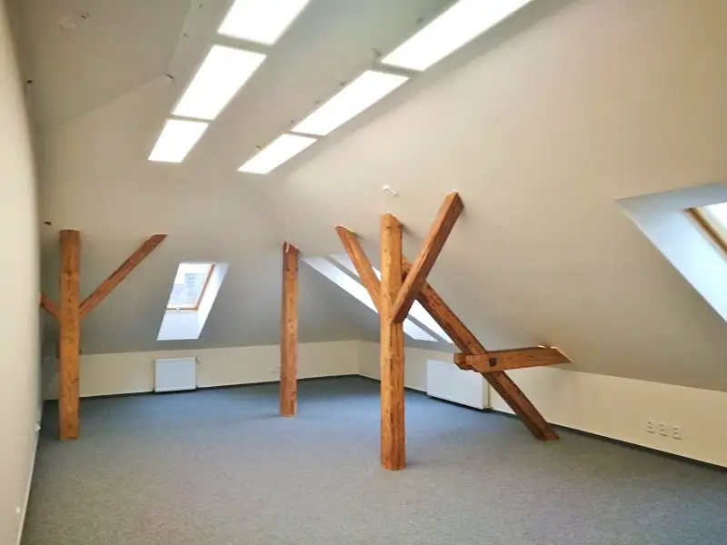 Pronájem kanceláře 111 m², Ostrava – náhled fotky 1