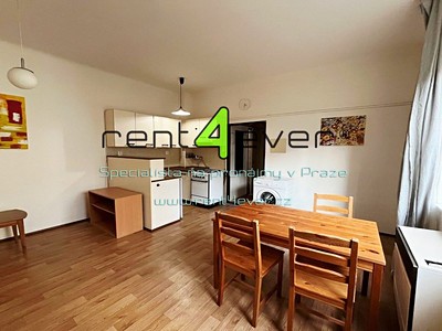 Pronájem bytu 1+kk 30 m²