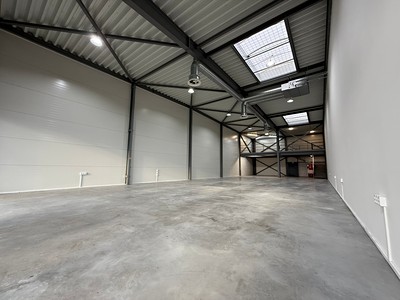 Pronájem obchodního prostoru 395 m² — photo 2