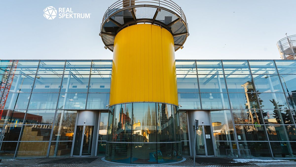 Pronájem kanceláře 1000 m² – fotografie 2