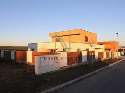 Prodej rodinného domu 233 m², pozemek 734 m²