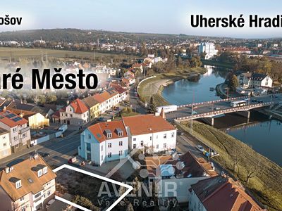 Prodej komerčního pozemku 374 m²
