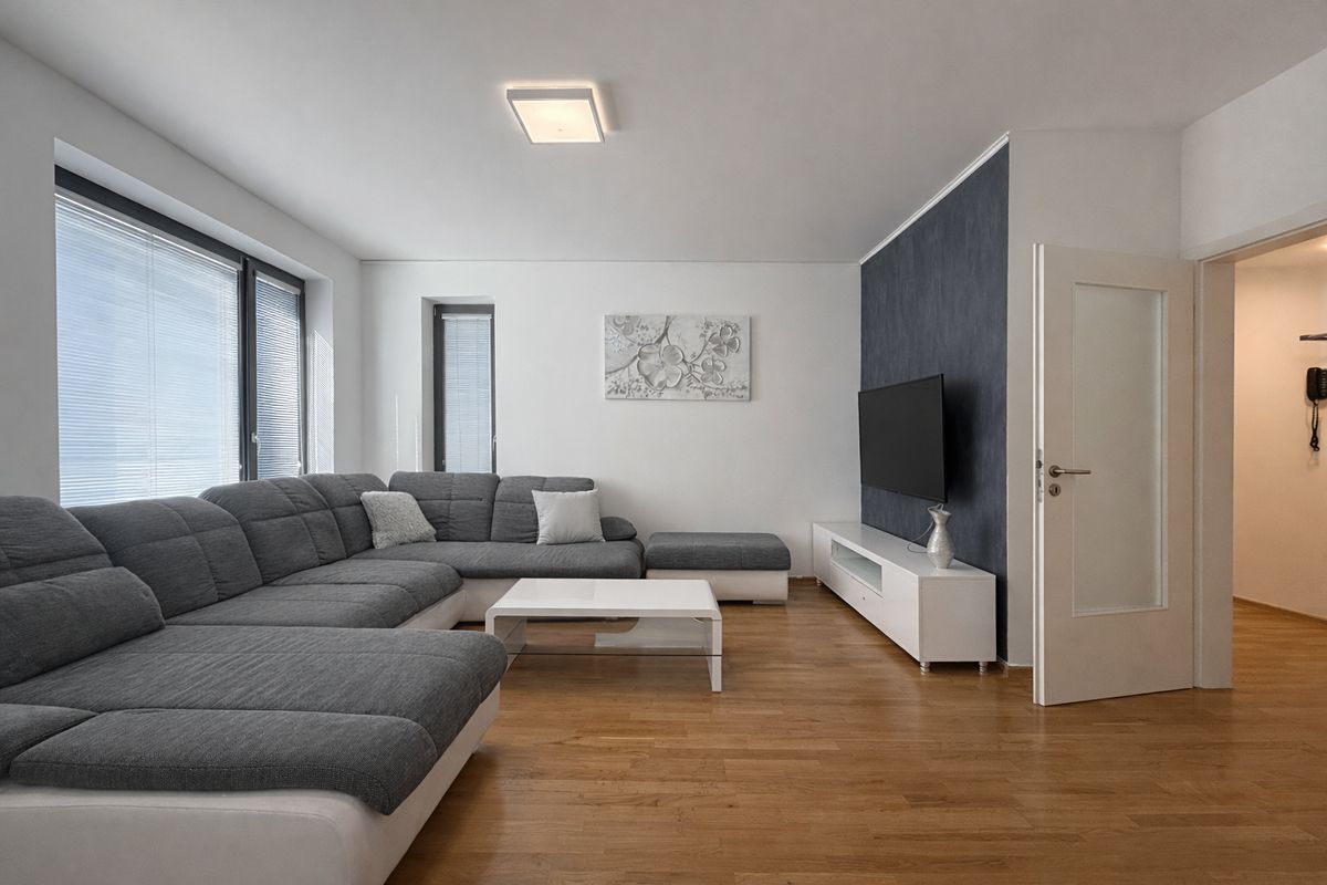 Pronájem bytu 2+kk 56 m²