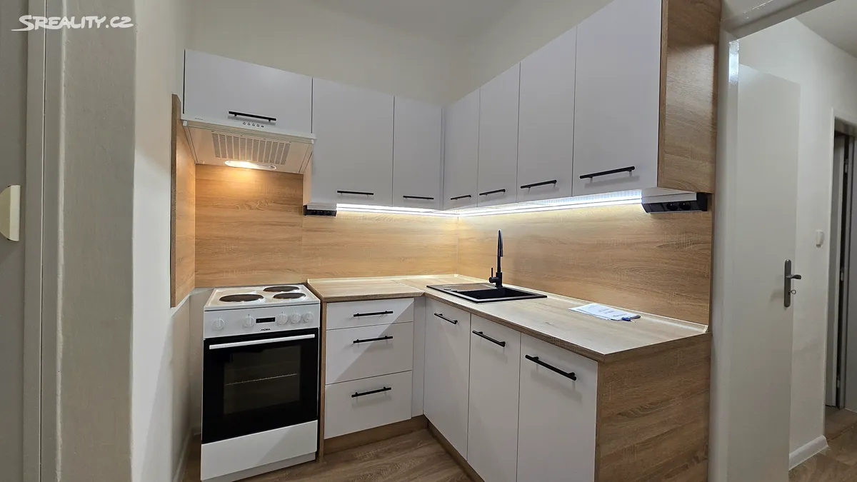 Pronájem bytu 2+1 50 m², Opava
