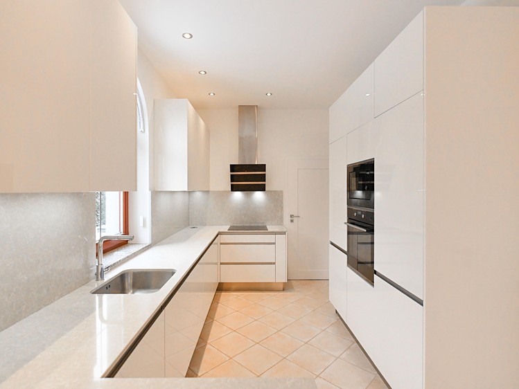 Haus zur Miete, 255 m² (4 von 30)
