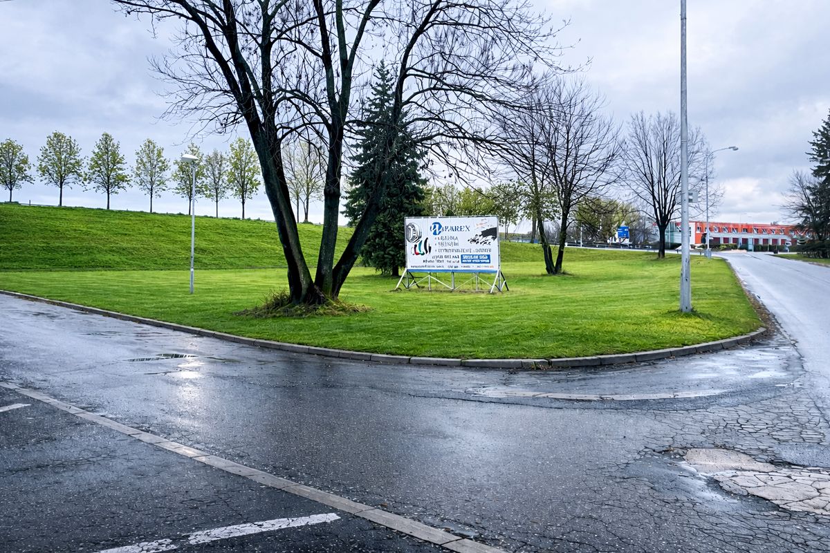 Pronájem komerční nemovitosti 2600 m²