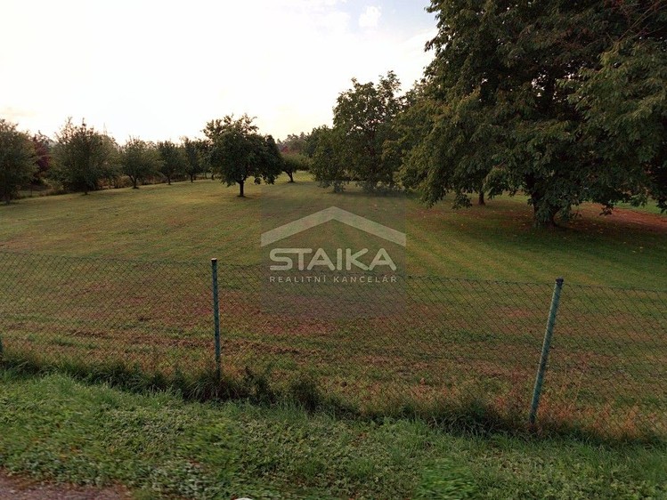 Prodej pozemku, 1 995 m² (2 z 6)