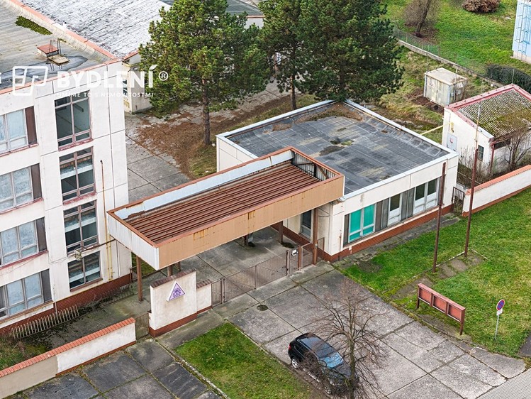 Prodej komerčního prostoru, 11 341 m² (15 z 30)