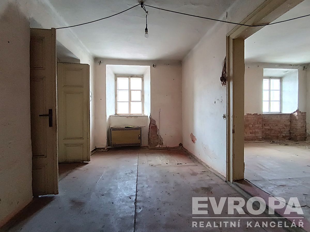 Prodej rodinného domu 146 m², pozemek 448 m² – fotografie 5