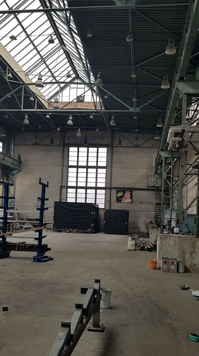 Pronájem výrobní haly, prostoru 905 m², Znojmo – fotka 1 z 3