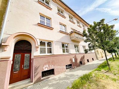 Pronájem bytu 2+1 57 m² (Podkrovní)